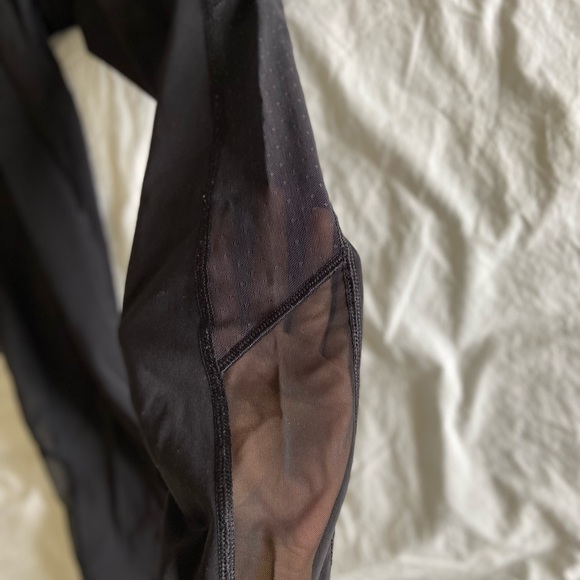Lululemon Mesh Leggings 21” - Picture 2 of 5